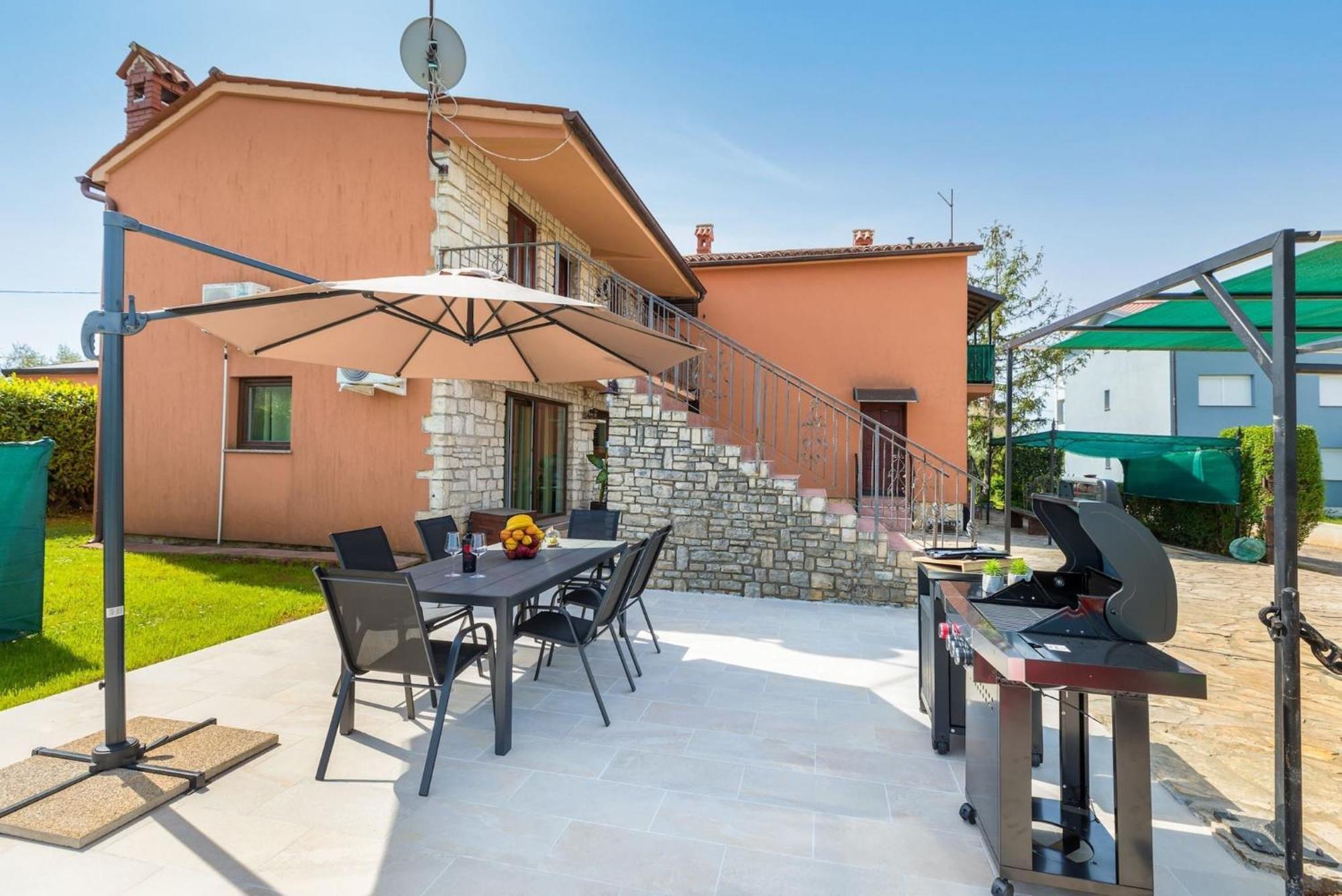 Holiday Home Dori Fazana Exterior photo